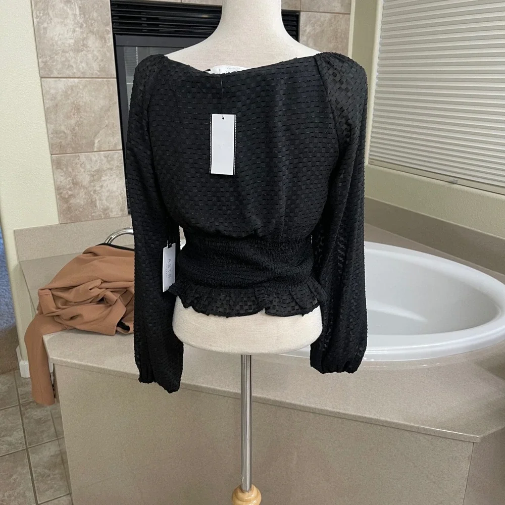ASTR The Label Black Long Sleeve V Neck Smocked Waist Top XS nwt